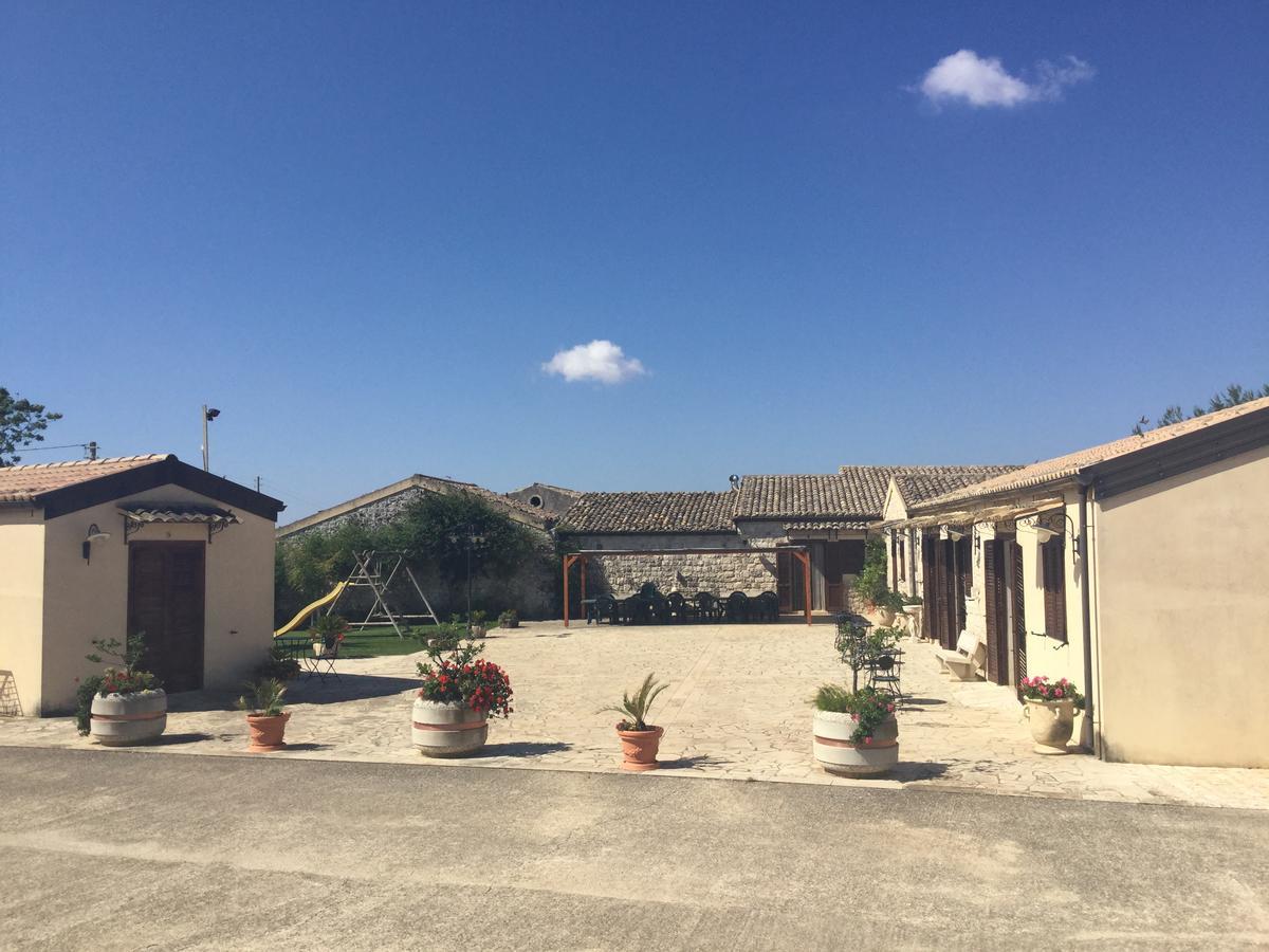 Oasi Di Cava D'ispica Pietre Nere San Zagaria